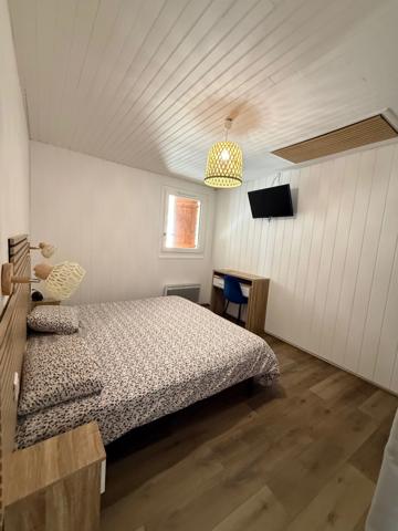 💰 Rentabilité & Qualité de vie : Ensemble immobilier avec 5 logements, maison et piscine à Eugénie-les-Bains