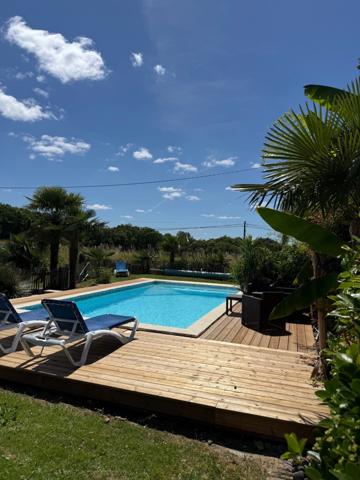💰 Rentabilité & Qualité de vie : Ensemble immobilier avec 5 logements, maison et piscine à Eugénie-les-Bains