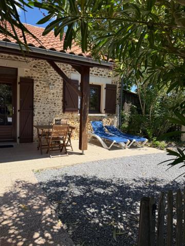 💰 Rentabilité & Qualité de vie : Ensemble immobilier avec 5 logements, maison et piscine à Eugénie-les-Bains