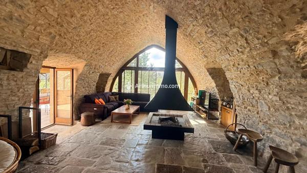 Vente                                                      Propriété
                        
                     6 pièces                      201 m2                     à Millau