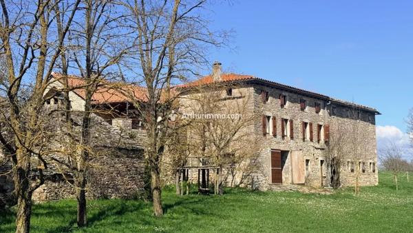 Vente                                                      Propriété
                        
                     6 pièces                      201 m2                     à Millau