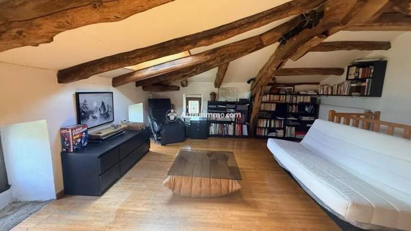 Vente                                                      Propriété
                        
                     6 pièces                      201 m2                     à Millau
