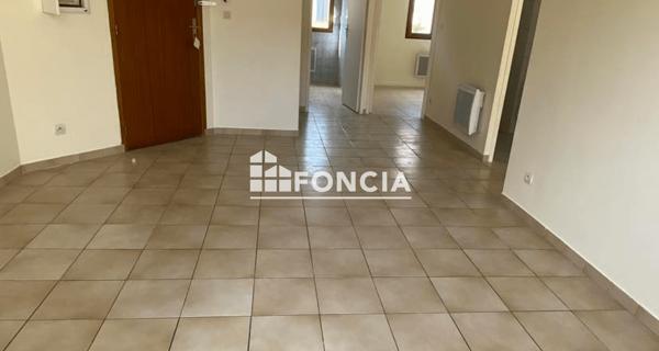 Location Appartement 3 pièces 47.2 m² - Maule 78580
