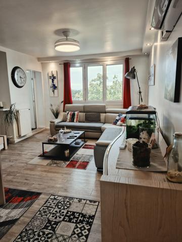 Appartement
         3 pièces
        - 58 m² Exclusivité 160 000 € *