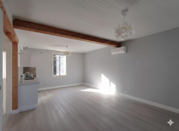 Orange (84100) APPARTEMENT 2 CHAMBRES 70 M² AVEC STATIONNEMENTS