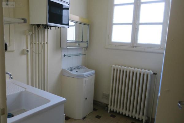 Immeuble à vendre à Bourges dans le Cher (18000), ref : 18005-1665