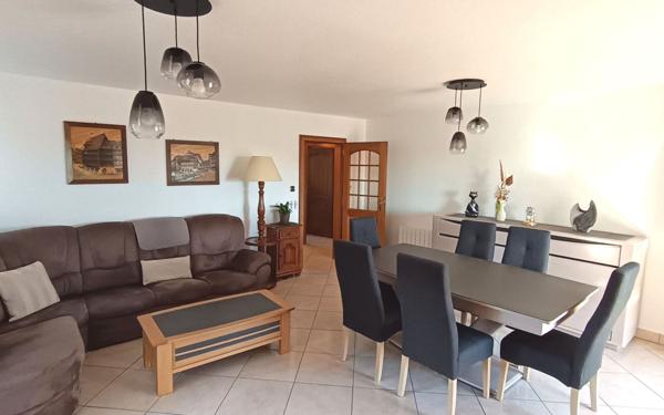 Appartement à vendre    3 pièces • 7 911 m2 Souffelweyersheim