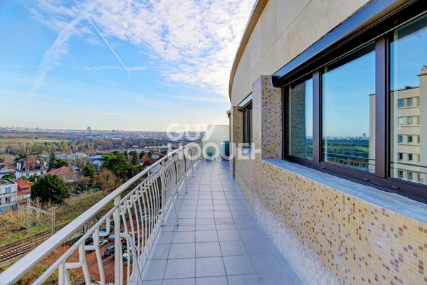 Saint Cloud, dernier étage avec 2 terrasses 3 chambres DPE B