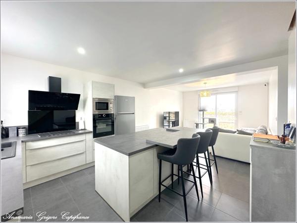 Centre de COURVILLE SUR EURE (28) Maison à vendre 5 pièces - 4 chambres dont une en RDC ( avec SDE)