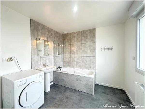 Centre de COURVILLE SUR EURE (28) Maison à vendre 5 pièces - 4 chambres dont une en RDC ( avec SDE)