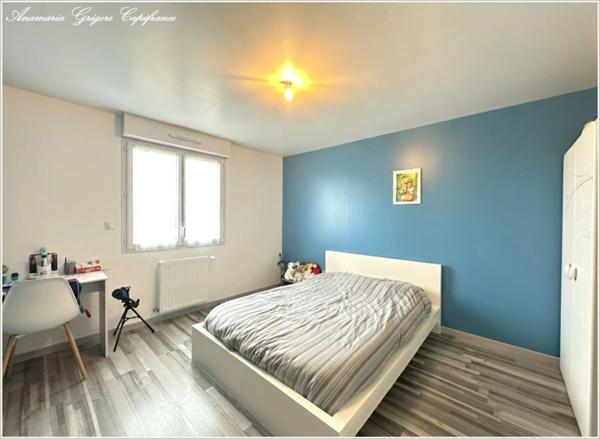 Centre de COURVILLE SUR EURE (28) Maison à vendre 5 pièces - 4 chambres dont une en RDC ( avec SDE)