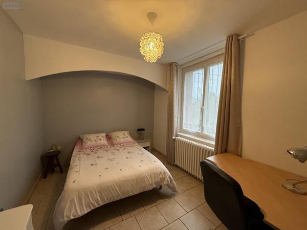 Maison individuelle à vendre à Vendat dans l'Allier (03110), ref : 2025/987-03020