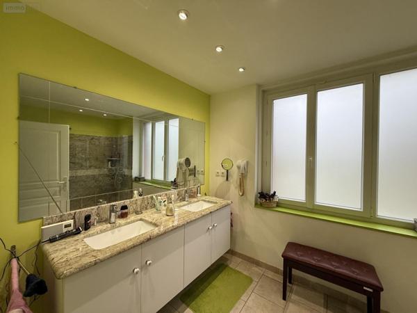 Maison individuelle à vendre à Vendat dans l'Allier (03110), ref : 2025/987-03020