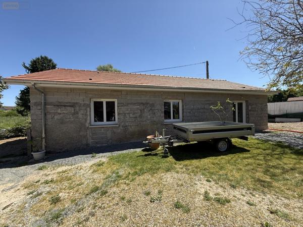 Maison individuelle à vendre à Vendat dans l'Allier (03110), ref : 2025/987-03020