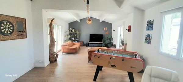 Maison 599 500 € Saint-Xandre 6 p 192 m² DPE C