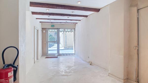 A vendre murs commerciaux de 105 m² à Carpentras
