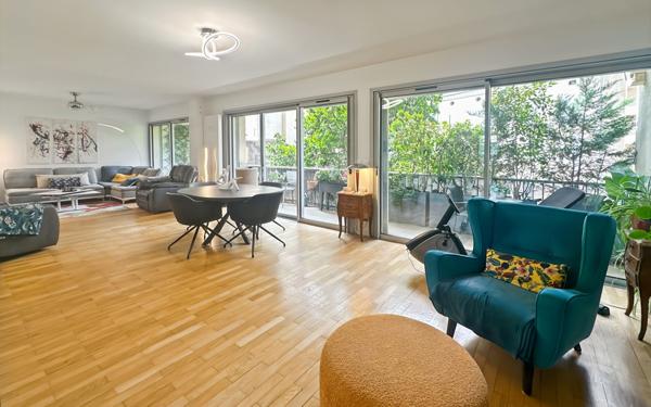 Appartement à vendre    3 pièces • 118,26 m2 Valence