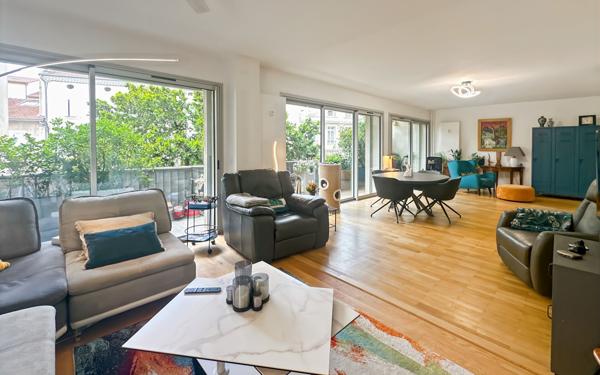 Appartement à vendre    3 pièces • 118,26 m2 Valence