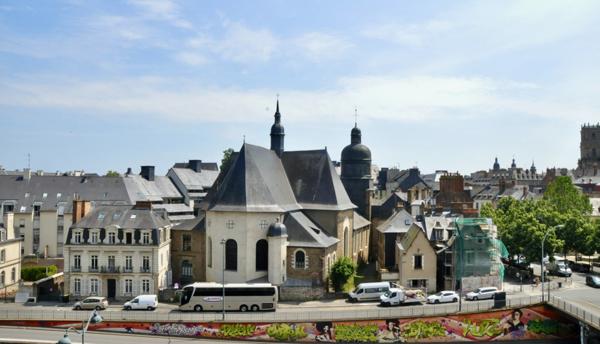 Rennes (35000) APPARTEMENT T5 LUMINEUX AU BAS DES LICES - QUARTIER BOURG L'ÉVÊQUE