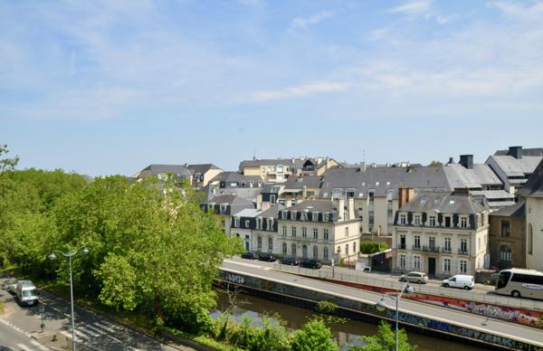 Rennes (35000) APPARTEMENT T5 LUMINEUX AU BAS DES LICES - QUARTIER BOURG L'ÉVÊQUE