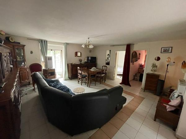 Immeuble à vendre    6 pièces •  Le Martinet