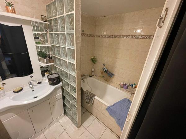 Immeuble à vendre    6 pièces •  Le Martinet