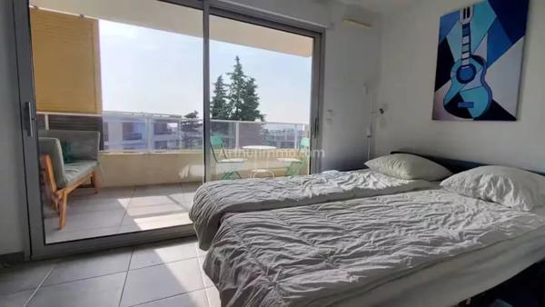 Location                                                      Appartement
                        
                     1 pièces                      26 m2                     à Villeneuve-Loubet
