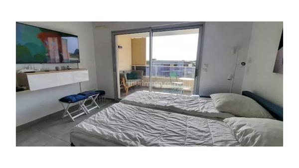 Location                                                      Appartement
                        
                     1 pièces                      26 m2                     à Villeneuve-Loubet