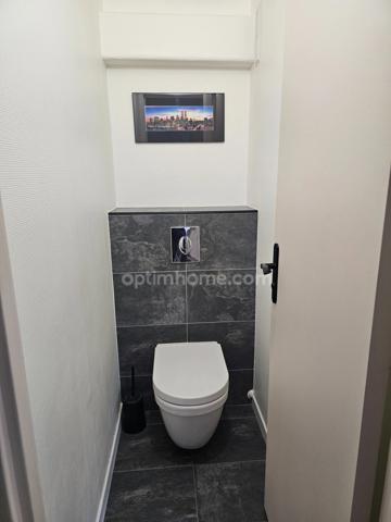 Appartement 3 pièces de 56 m2 avec cave et parking à vendre à POISSY (78)