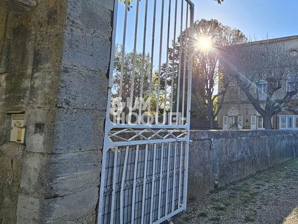 Demeure de Maître : L'Élégance et l'Espace aux Portes de Narbonne