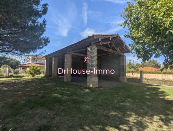 Immeuble à vendre 1 pièce de 107 m²