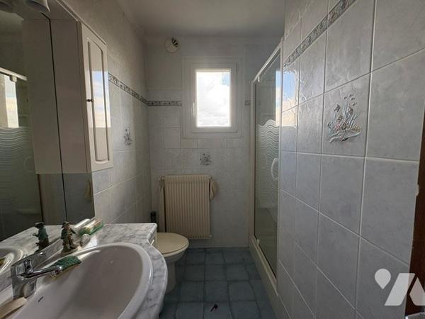 A VENDRE A QUIMPER-QUARTIER KERJESTIN