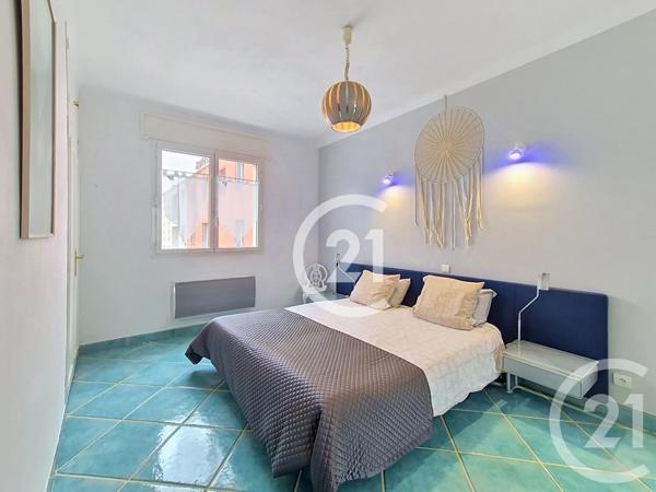 Appartement T3 à vendre  3 pièces - 70,59 m 2   ST MARTIN DE CRAU  - 13