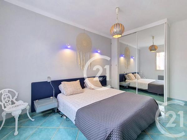 Appartement T3 à vendre  3 pièces - 70,59 m 2   ST MARTIN DE CRAU  - 13