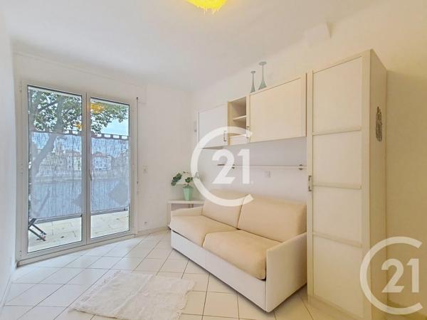 Appartement T3 à vendre  3 pièces - 70,59 m 2   ST MARTIN DE CRAU  - 13