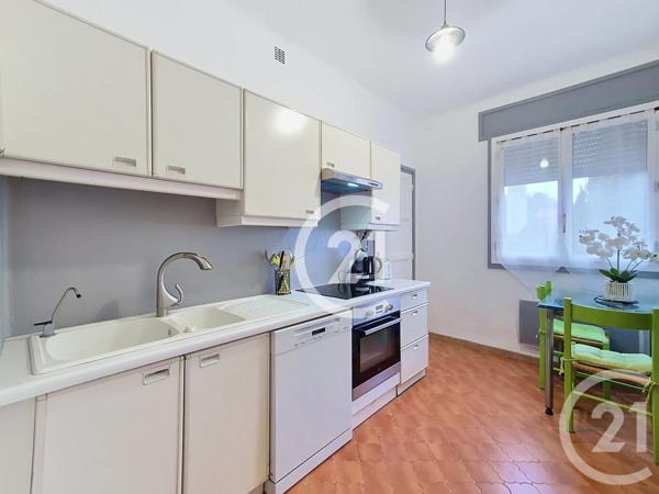 Appartement T3 à vendre  3 pièces - 70,59 m 2   ST MARTIN DE CRAU  - 13
