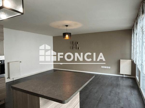 Location Appartement 4 pièces 83.8 m² - Bonneuil Sur Marne 94380