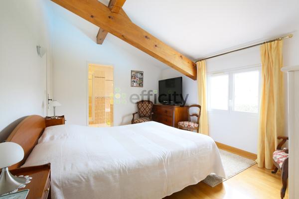 Maison 6 pièces - 196 m²