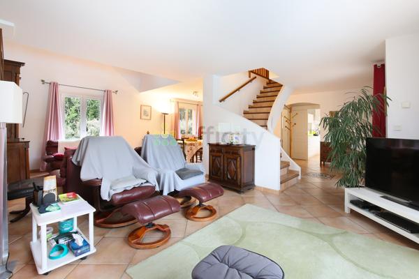 Maison 6 pièces - 196 m²