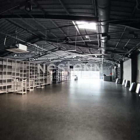 A vendre murs local commercial Vannes 740 m2