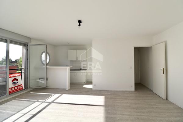 Charmant appartement 2 pièces à vendre à Chelles, quartier Mont-Chalâts - Madeleine