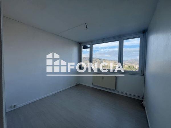 Location Appartement 4 pièces 77.5 m² - 1 RUE DE LA CORNICHE Firminy 42700