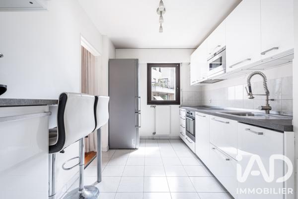 Appartement à vendre 2 pièces 52,79 m² Suresnes