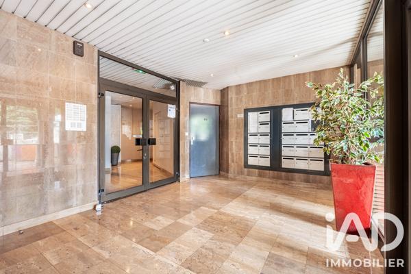 Appartement à vendre 2 pièces 52,79 m² Suresnes