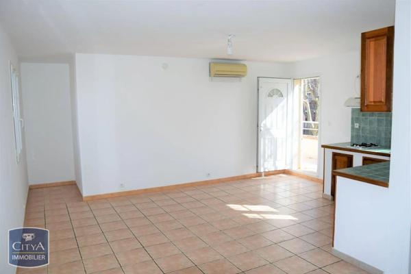 Appartement à louer 1 pièce 34.34m² Marignane (13700)
