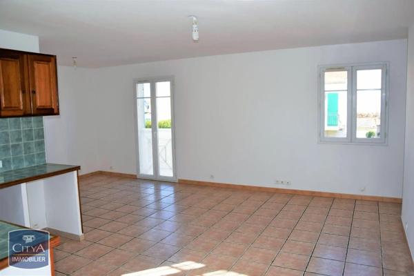 Appartement à louer 1 pièce 34.34m² Marignane (13700)