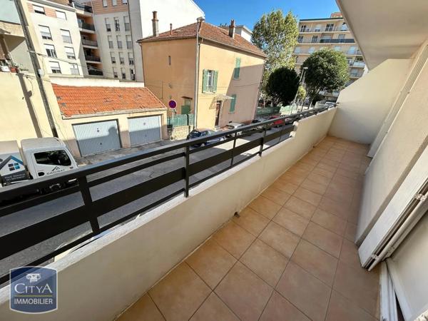 Appartement à louer 3 pièces 59.24m² Toulon (83100)