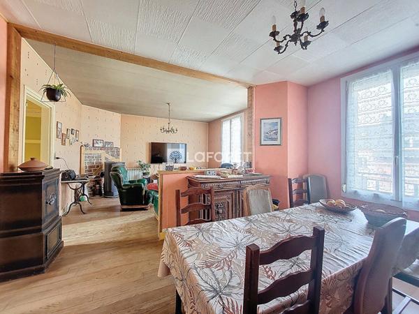Achat maison près de LA FERE - 6 pièce(s) - 219 m² - 149 900 €