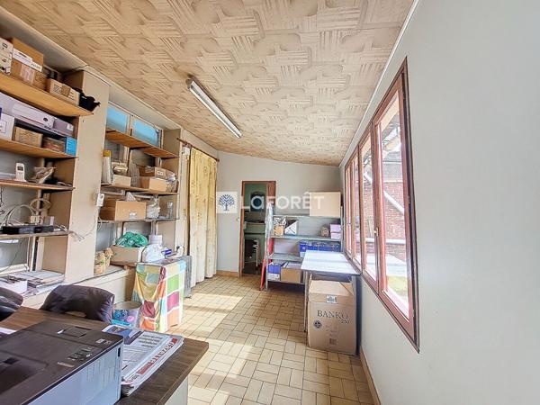 Achat maison près de LA FERE - 6 pièce(s) - 219 m² - 149 900 €