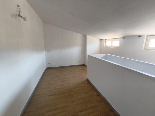 Appartement à GONFARON (83590)